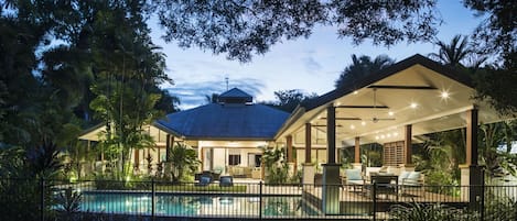 Absolute beachfront holiday house near Port Douglas
Pearl on Newell Beach