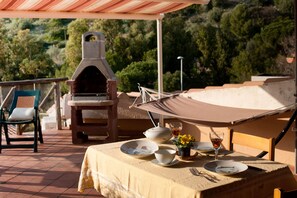 veranda/terrazza with BBQ