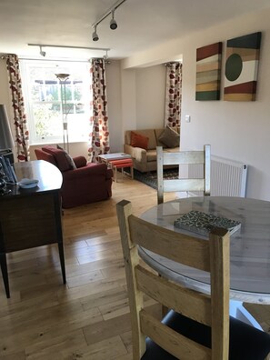 Dining area, off kitchen. Catches the morning sun.