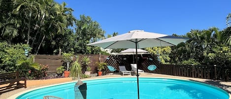 oasisbleuediamant.com
La piscine pour un instant detente  !!!