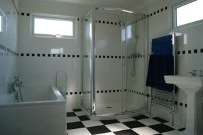 Large family bathroom