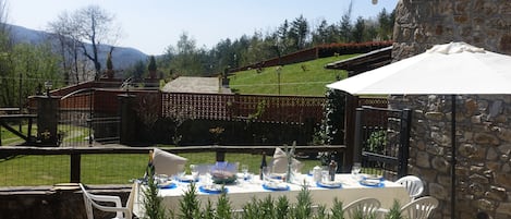 lunch in the sun