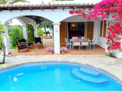 Fantastic 3 bedroom villa with pool, 1minute walk from beach in Cala D'Or.