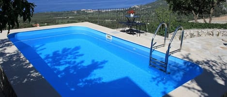 Private pool with sea and mountain views