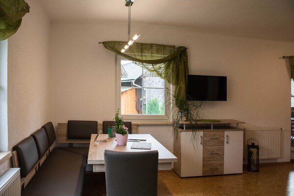 Helles Esszimmer