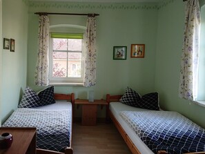 Schlafzimmer mit Einzelbetten