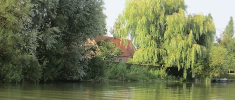 Gîte vu du quai d'embarquement