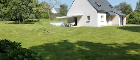 COTE SUD AVEC TERRASSE