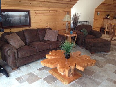 All Seasons Log Cabin Rental