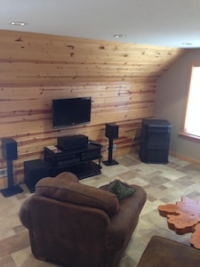 All Seasons Log Cabin Rental