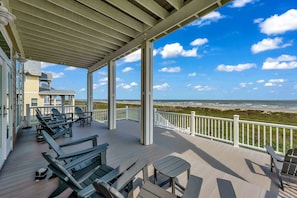 The Family deck from the living room is spacious with plenty of seating