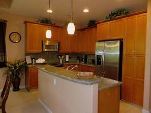 Beautifully appointed Gourmet Kitchen & Appliances!