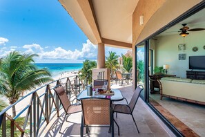 Enjoy Lunch By the Ocean!