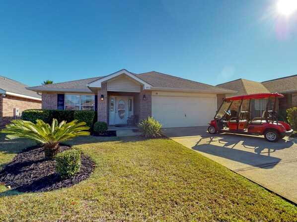 Welcome to Starfish Cottage
Golf Cart Rental - $450.00 per week