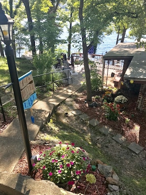 Sidewalk Entrance from parking lot 