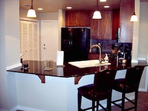 Kitchen - Granite Countertops, Bar Stools, Well Equipped Utensils/Appliances