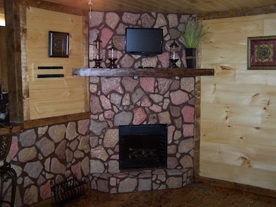 Mentone Getaways "Mystic Hideaway" Cabin Rental