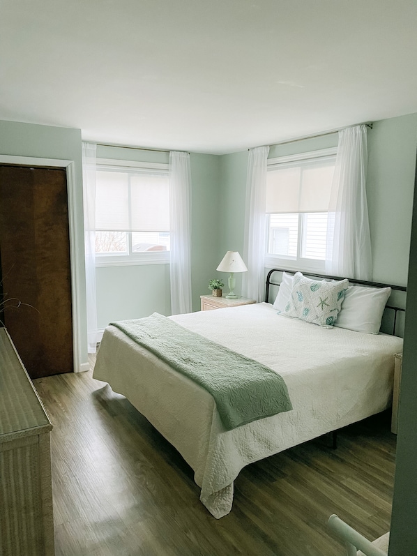 Master bedroom with King bed and bathroom. 1st floor