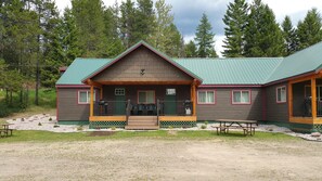 Front deck of Trout Run and Moose Creek townhouses. 