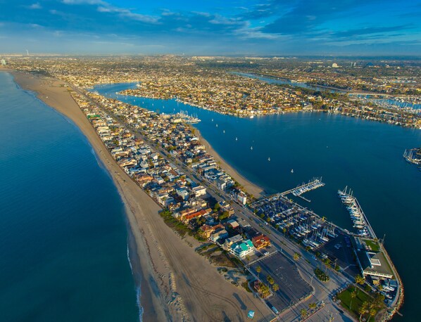 Tucked between the ocean and the bay - the Long Beach Peninsula !