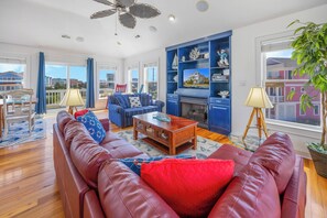 Surf or Sound Realty - 504 - Sunny Shores - Great Room -3
