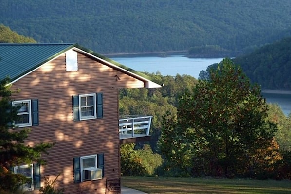 Lakeview Lodge