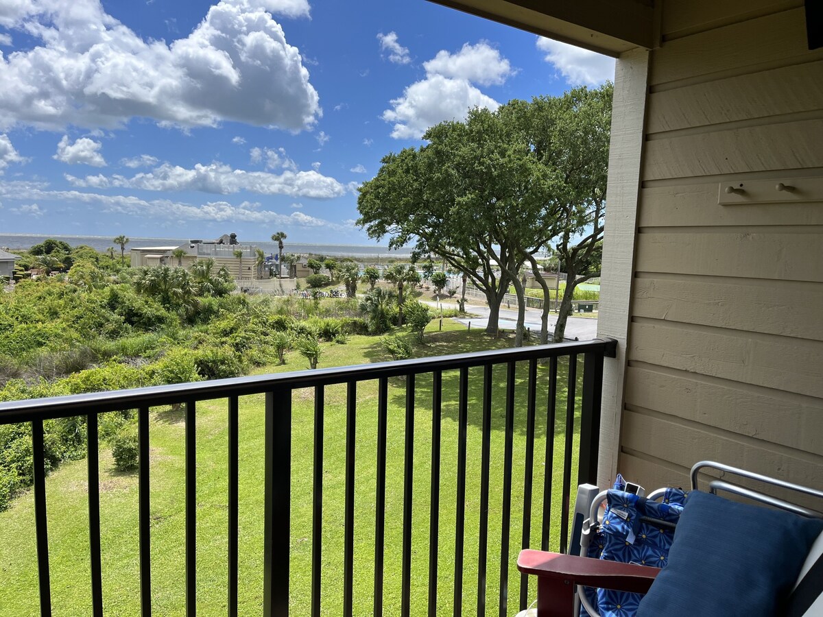 OCEANFRONT. Sunrises from your oceanfront balcony.