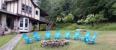 Front yard and firepit seating