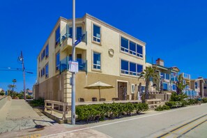 Exterior on Isthmus Ct & Ocean Front Walk