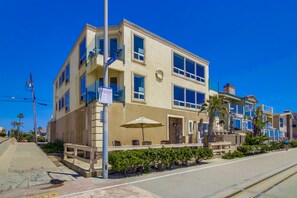 Exterior on Isthmus Ct & Ocean Front Walk