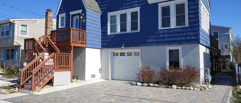 Spacious classic colonial in Beach Haven Terrace. New paver driveway.