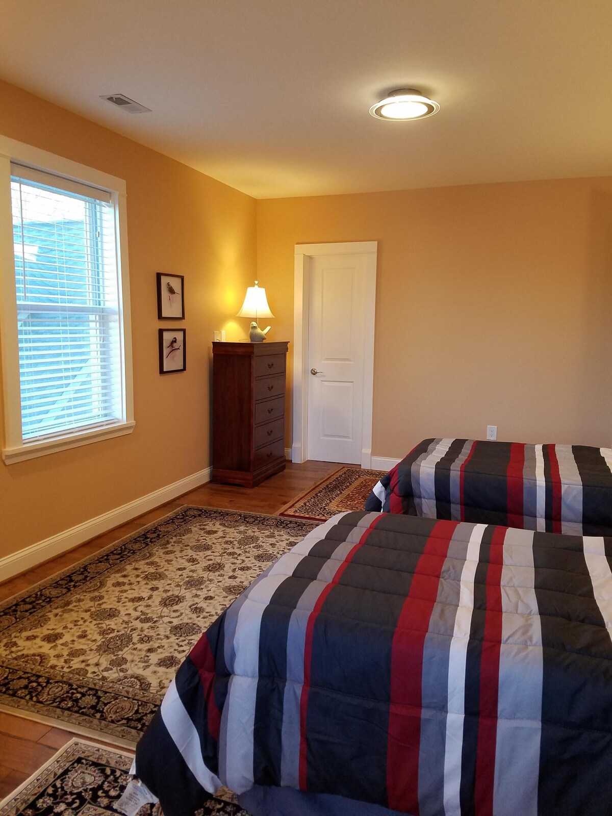 STUNNING, FULLY-FURNISHED 4 BR/4 BA NEAR DULLES, RESTON & DC