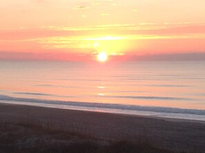 Another beautiful day dawns on Captain's Choice.