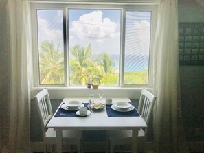 Dining for 2