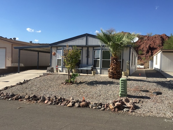 Front of Mobilehome with Covered Parking