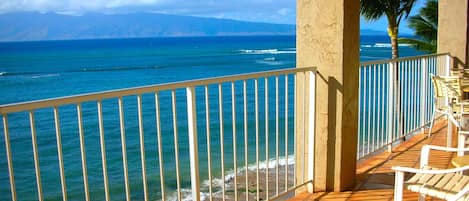 Maui Vacation Condo Breathtaking Lanai Views