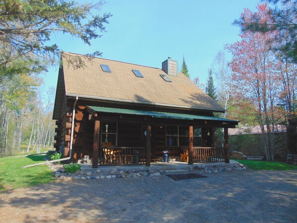 Welcome to the Keyes Lake Cabin!