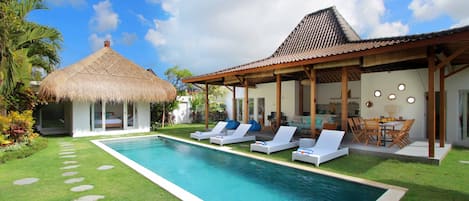 #D5 Oberoi Seminyak 800m beach villa