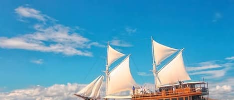 39 Meter Traditional Phinisi Boat