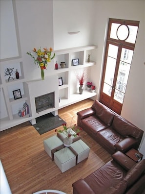 Living Room: Soaring ceiling, 4 Balconies
