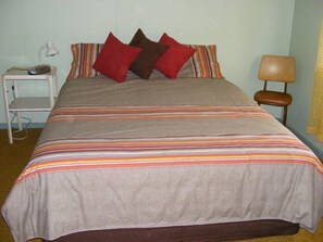 Queen bed