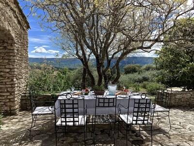 Casa con piscina privada cerca de Gordes con impresionantes vistas al Luberon 