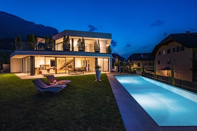 Villa Aich 5 ***** Appiano-your holiday home with private pool -near Kalterer See u Bozen