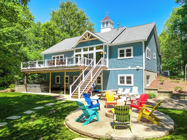 Welcome to The Cottage at Maple Pond