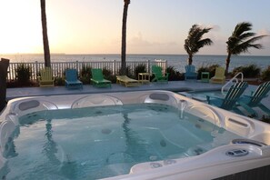 Early evening in the hot tub, as the sky is fading at MARATHON SUNRISE DREAM!