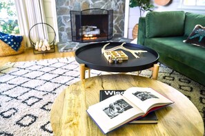 Fireplace with automatic timer shutoff 
