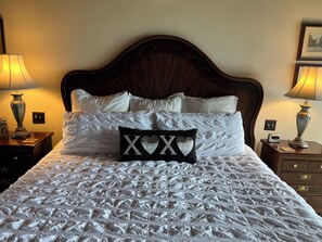 King size bed