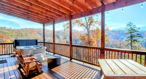 180 degree views of Fall from the deck