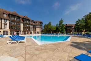 Sun deck