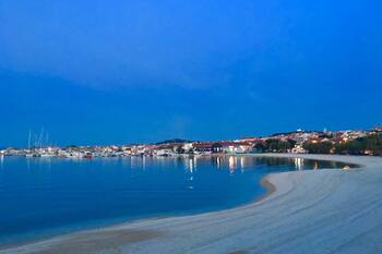 Beach apartment \ANA\ with sea view on Island Murter